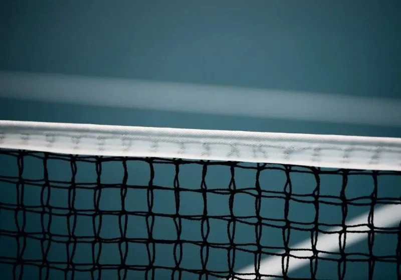lưới sân tennis