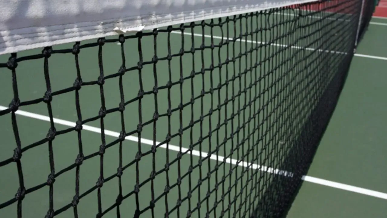 lưới tennis